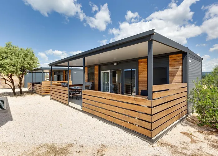 펜션 Ivanka Delux By Interhome 피로바츠