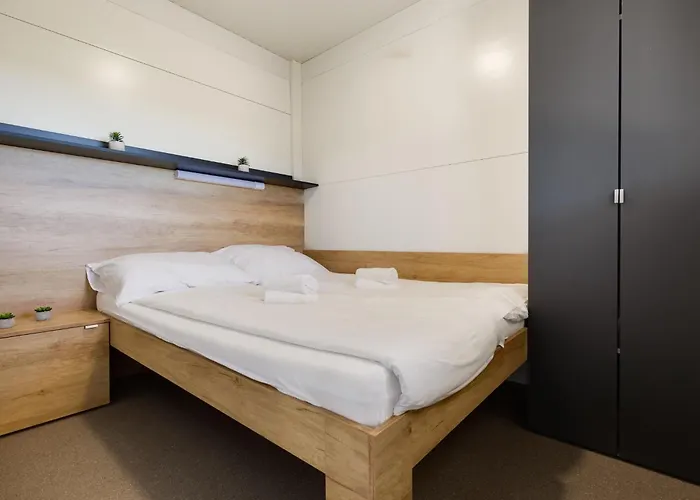 펜션 Ivanka Delux By Interhome 피로바츠